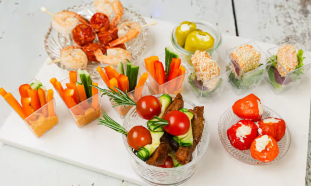 Finger food w Krakowie: czy imprezowe przekąski mogą być zdrowe?